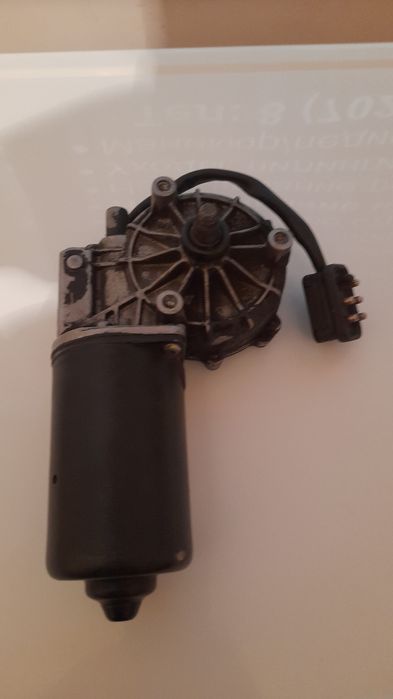 Прадам     дворник      маторчик