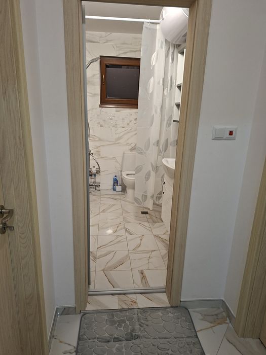 Дава се под наем Тристаен апартамент в Асеновград - 116 кв.м за 440 € - Снимка #4