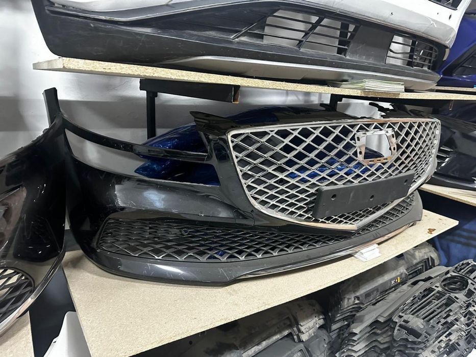 Передний бампер Джинесис Genesis