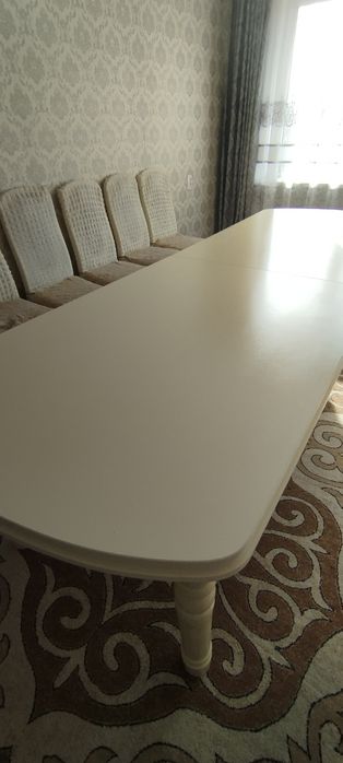 Продам стол гостиной