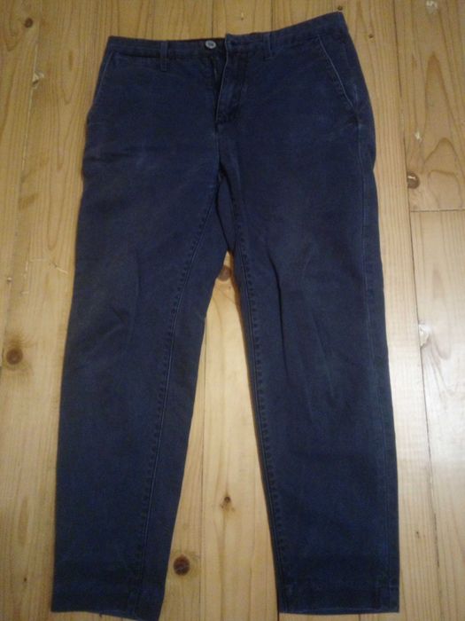 Няколко мъжки дънки и мъжки панталон орегинални са.