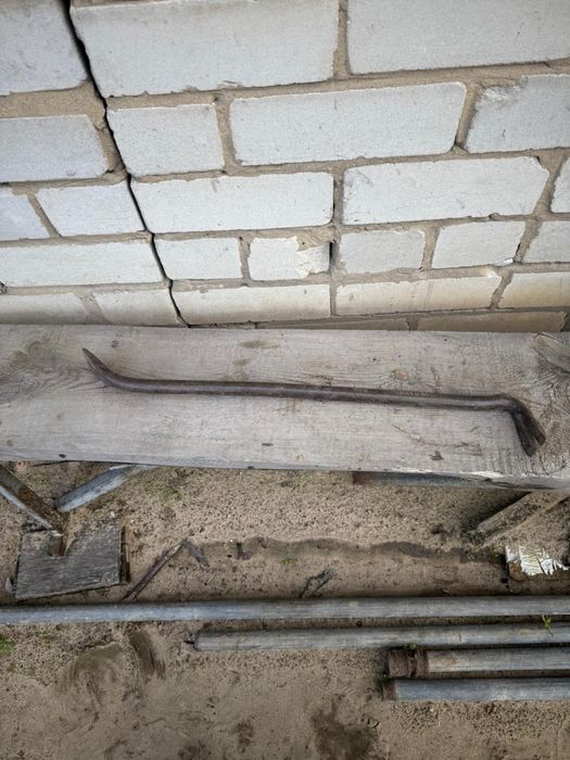 Гвоздодёр заводской (фомка, лом)