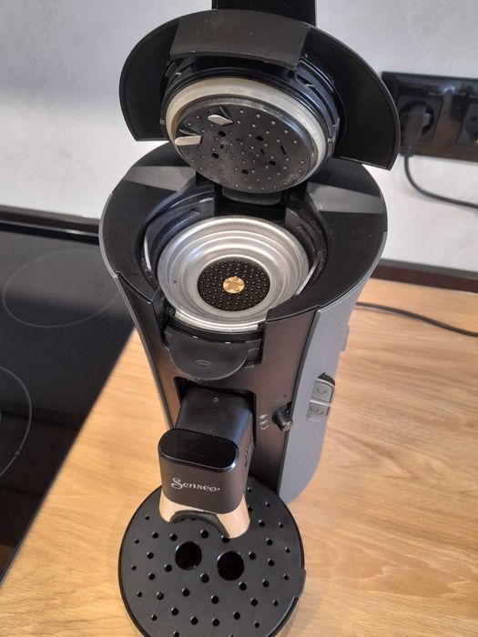 Кафемашина Philips Senseo Select CSA230 Crema Plus Филтърни кафе дози подове