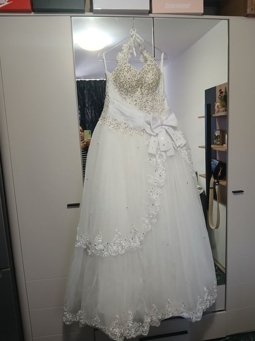 Vand rochie de mireasa