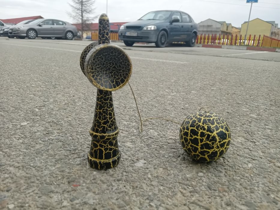 Kendama  de vanzare