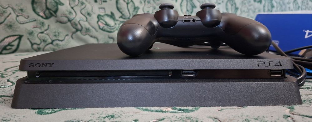 PlayStation 4 Slim 500GB