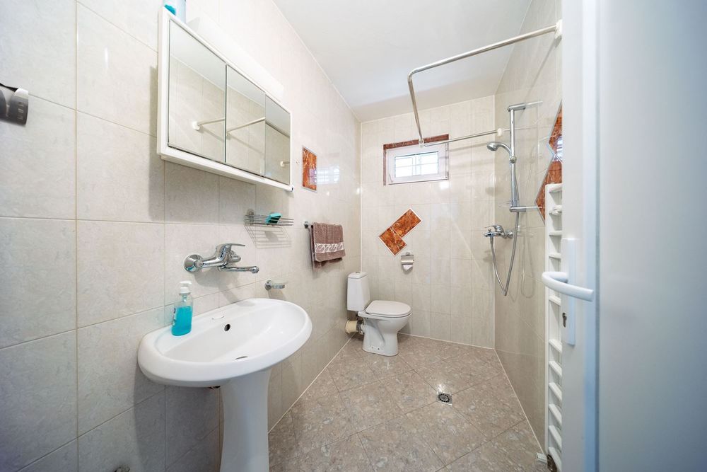 Продава се Къща в с. Старо село, Област Ловеч - 198 кв.м за 1339 €/кв.м - Снимка #10