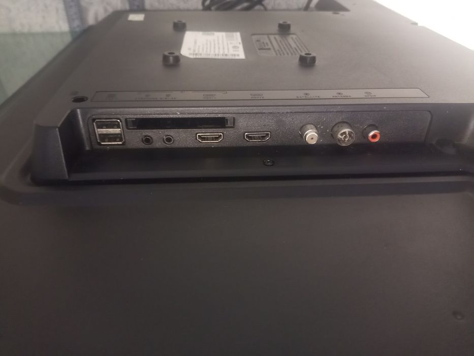 Продам телевизор артель.