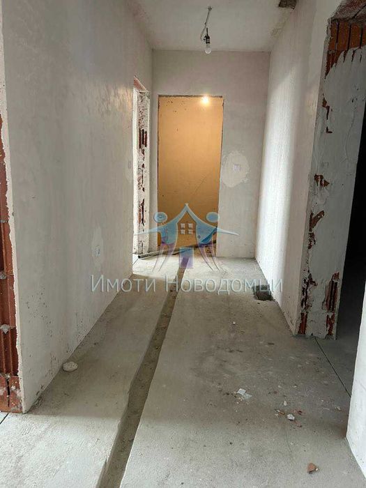 Продава се Тристаен апартамент в Шумен, Пазара - 93 кв.м за 1207 €/кв.м - Снимка #4