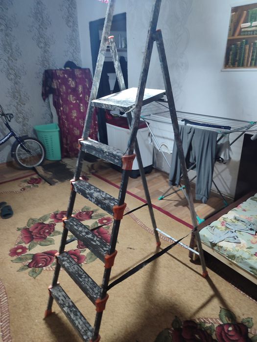 Продаю стремянку