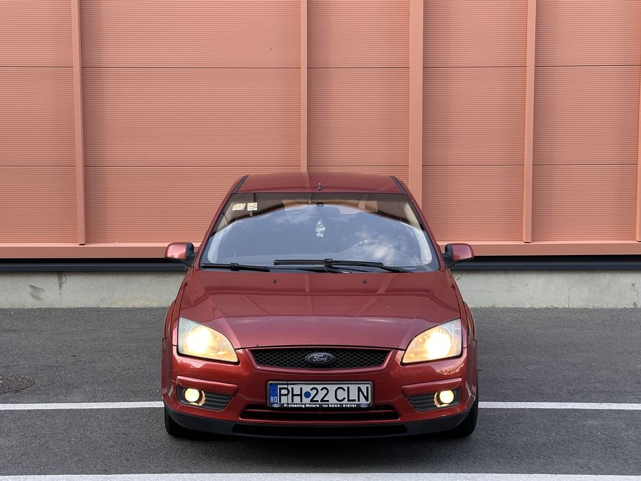 Ford Focus 2 An 2008 . Motor 1.6 diesel . Propietar . Ac functional. Se vinde doar  cu perfectarea actelor