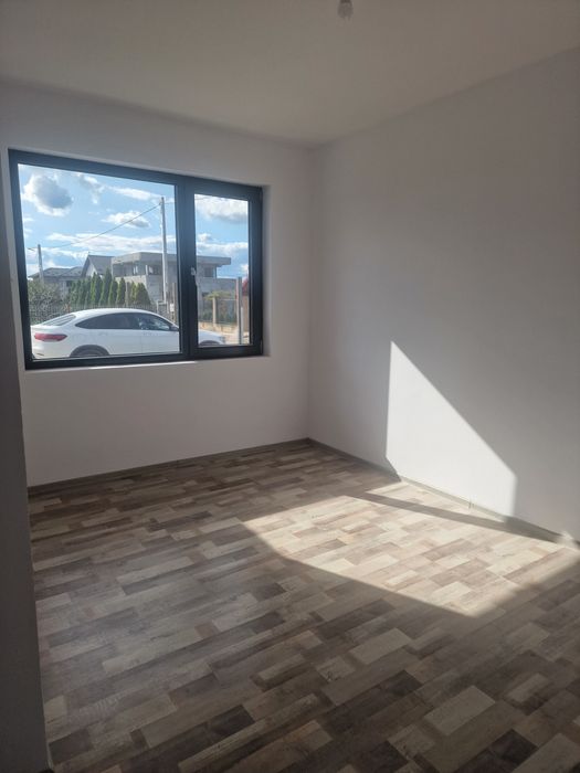 Casa noua de vanzare