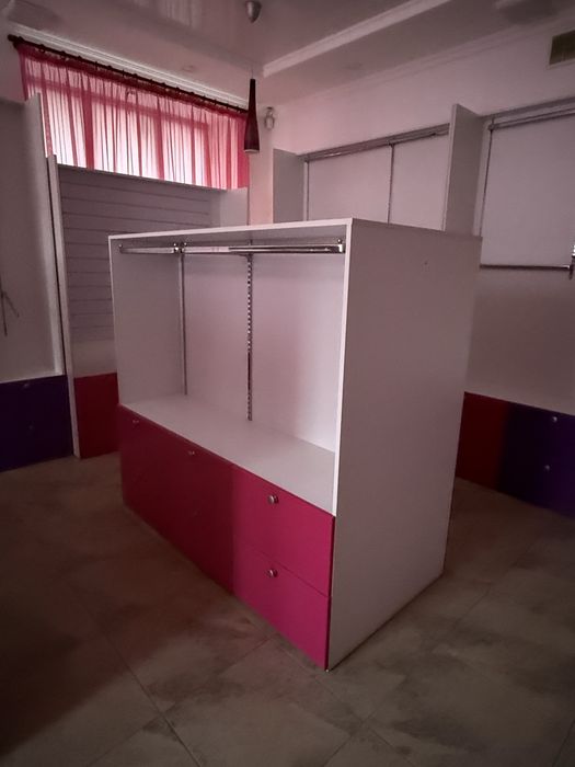 Продам шкафы почти новая ддя одежды