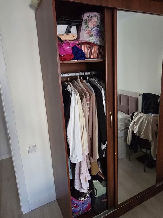 Продам шкаф платяной