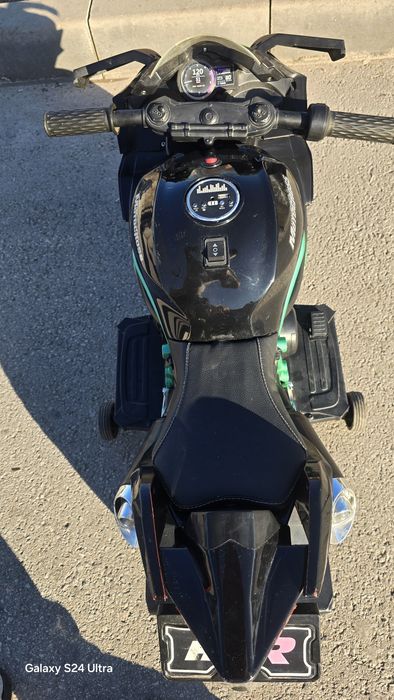 Детски акумолаторен мотор