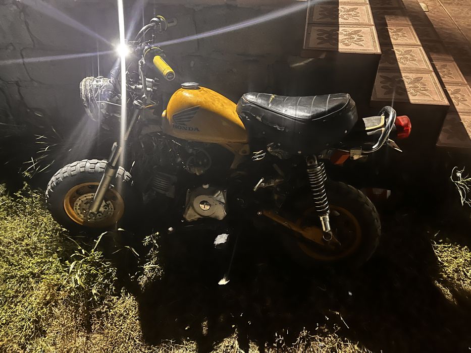Honda mankey 125