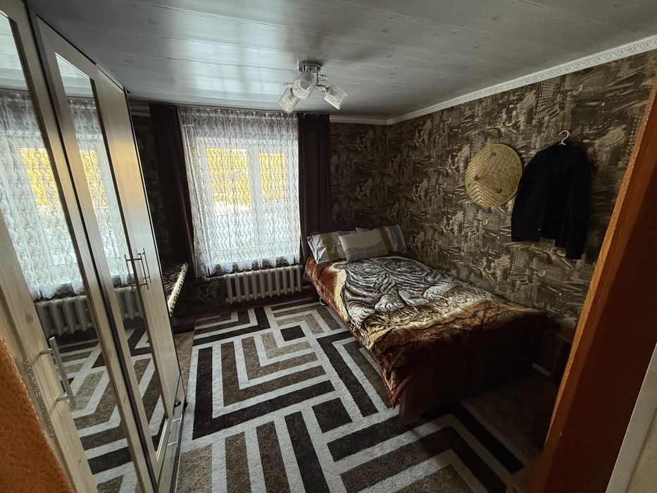 Дом с мебелью и коврами