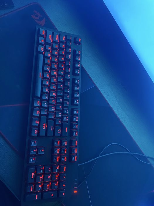 Vand pc gaming foarte bun