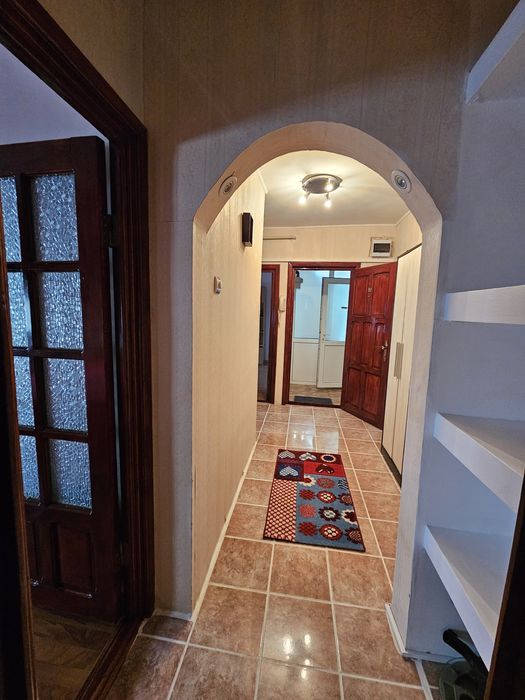 Inchiriez apartament 2 camere