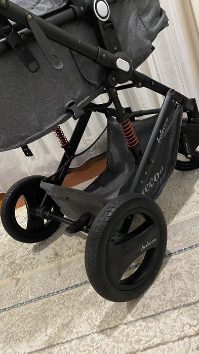 Продам коляску в хорошом состоянии .