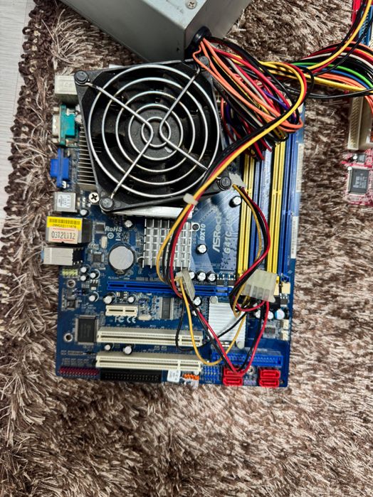 Различни платки.