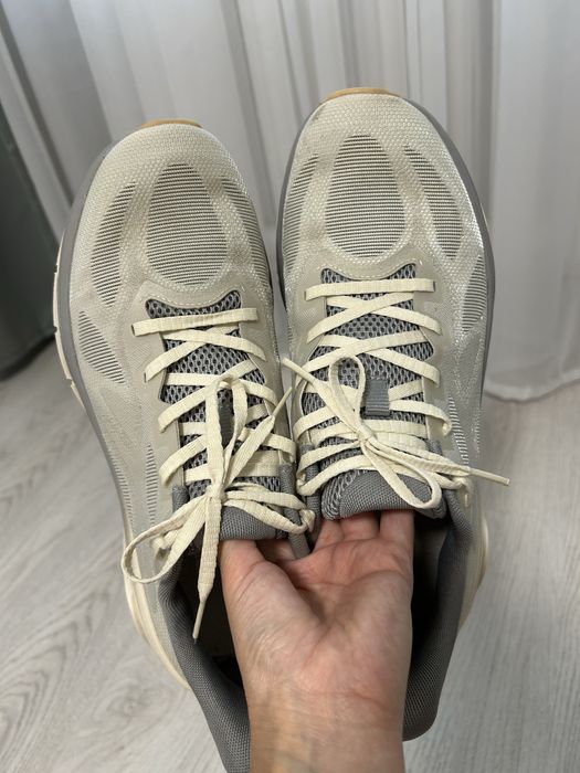 Продам кроссовки BMAI