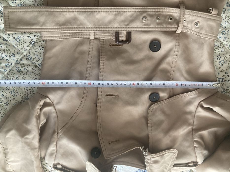 Шлифер Zara , подходящ за пролет и есен.