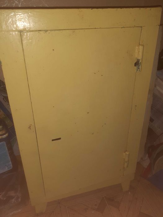 Продам  сейф  советский