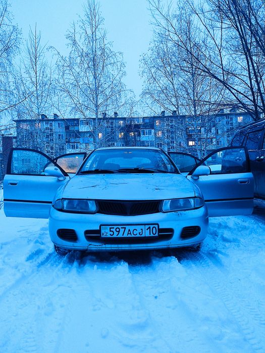 Митсубиси каризма