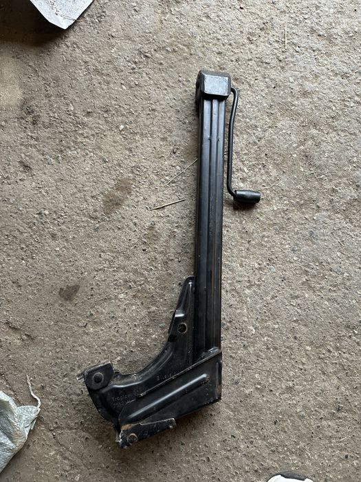 Домкрат оригинал от BMW E34