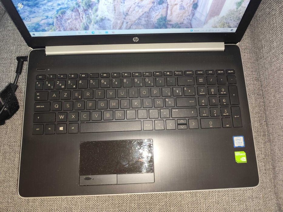 Laptop HP2FGHE7K, I5, gen8, 8Gb DDR4, 240Gb Hdd, pv dedic., garantie!