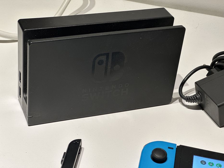 Nintendo Switch. Stare impecabila,folosit foarte putin.