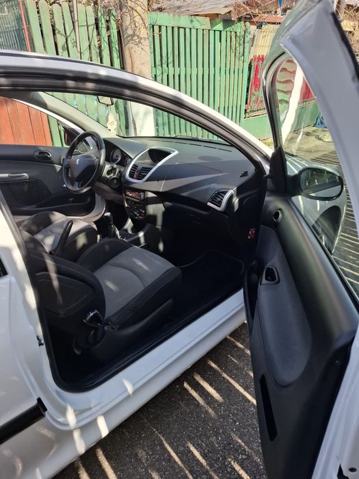 Peugeot 206 plus