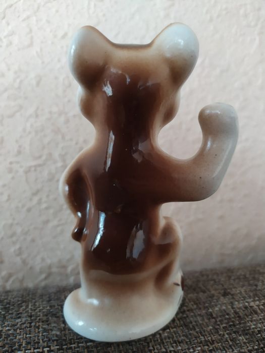 Статуэтка Мишка футболист.