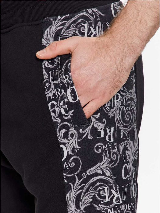 Оригинално мъжко долнище/анцуг Versace Jeans Couture (размер L)