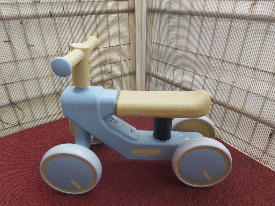 Bicicleta cu 4 roti copii