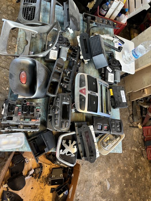 Интериор за Пежо 206