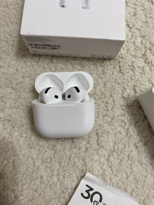 Слушалки AirPode4