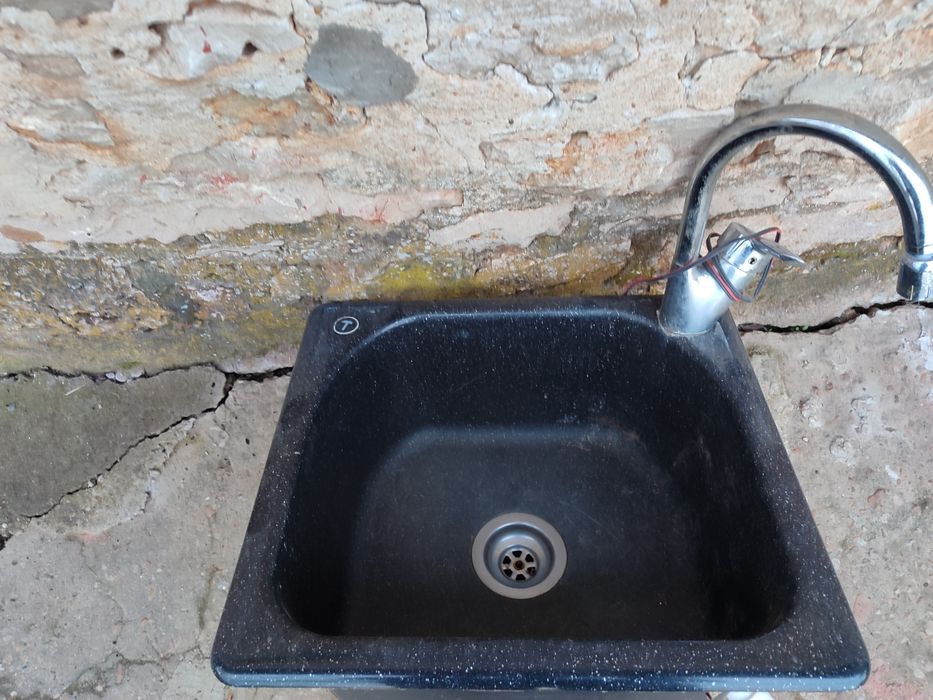 Мивка за вграждане от полимермрамор