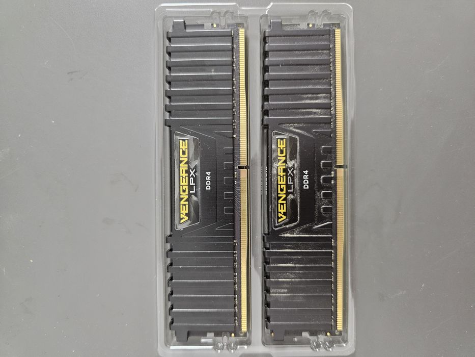 corsair vengeance lpx 3000 second hand si noi de vanzare