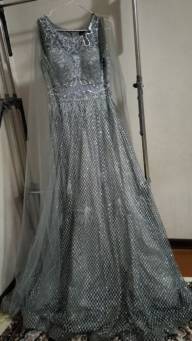 Блестящее вечернее платье.Вечерний ансамбль в пол.Корона в подарок.