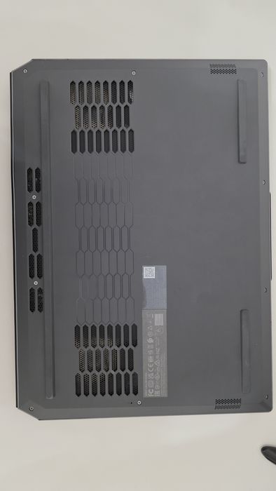 Игровой ноутбук Lenovo + наушники в подарок