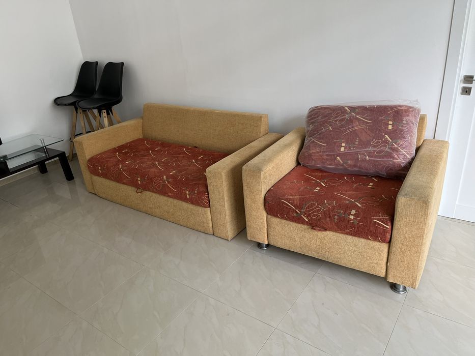 Разтегателен диван и фотьойл