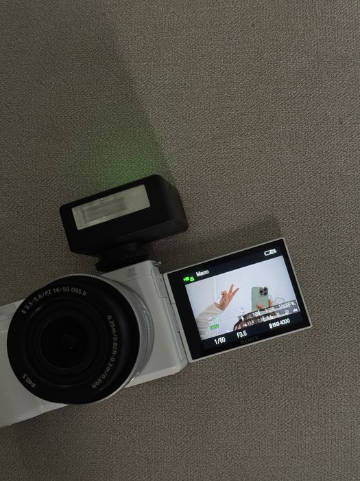Sony ZV-E 10.