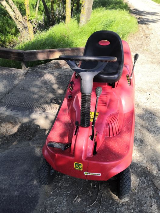 Tractoras pentru turns gazon