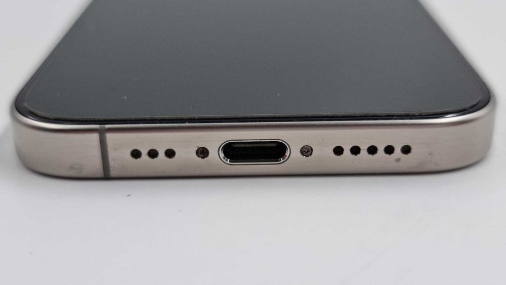 iPhone 15 Pro [Amanet Club Caro]