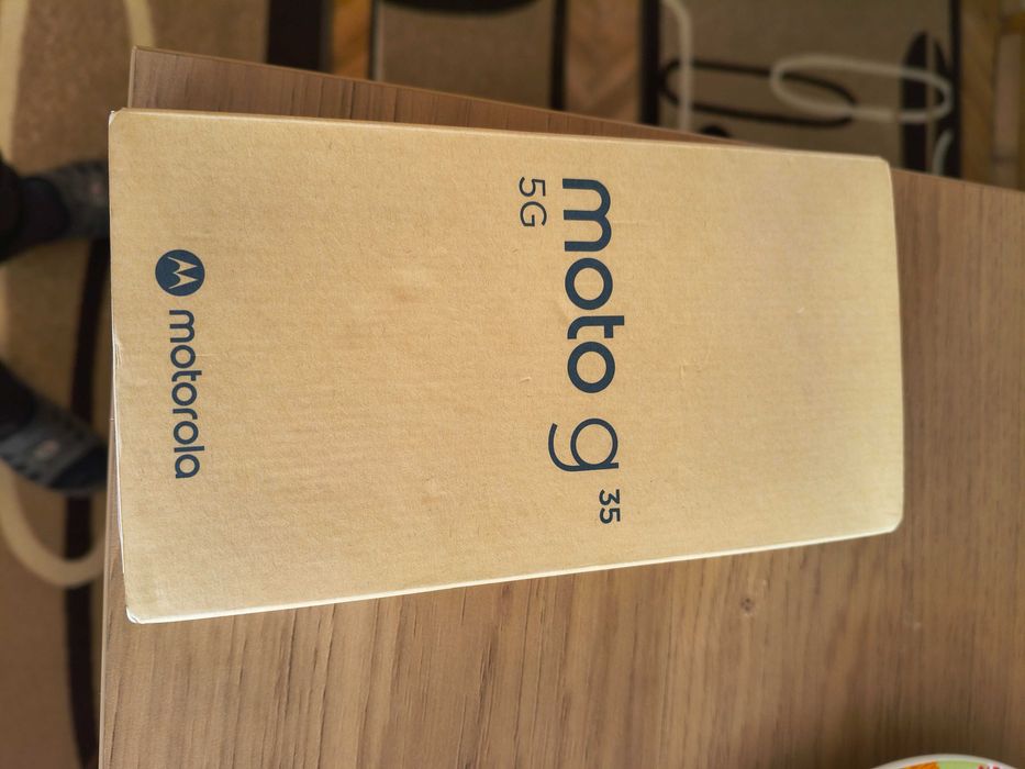 Motorola G35 с гаранция и външна батерия