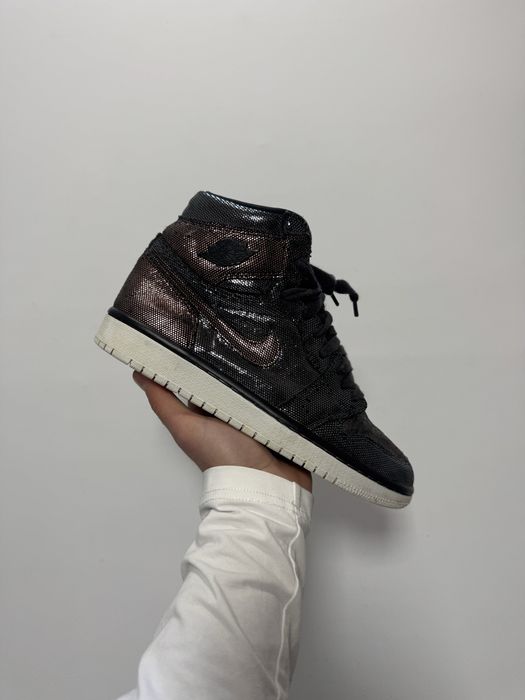 Jordan 1 high fearless bronze & black