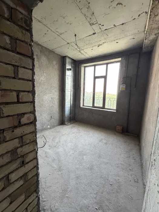 Продается 6ти комнатная квартира, Район Янги Хаёт, Спутник, 0837