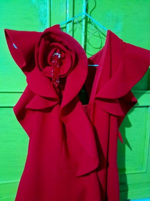 Прокат вечерних платьев.